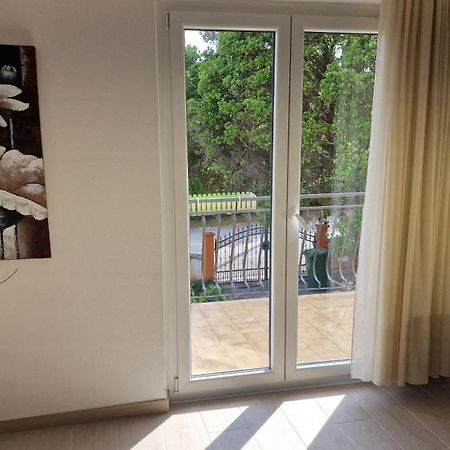 Apartmani Volga Petrcane Luaran gambar