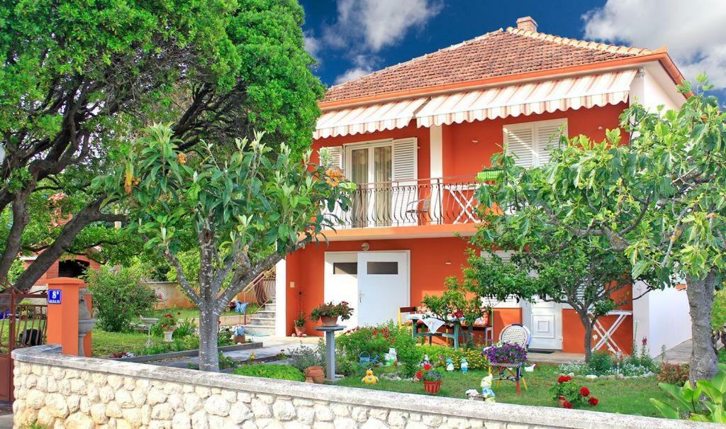 Apartmani Volga Petrcane Luaran gambar